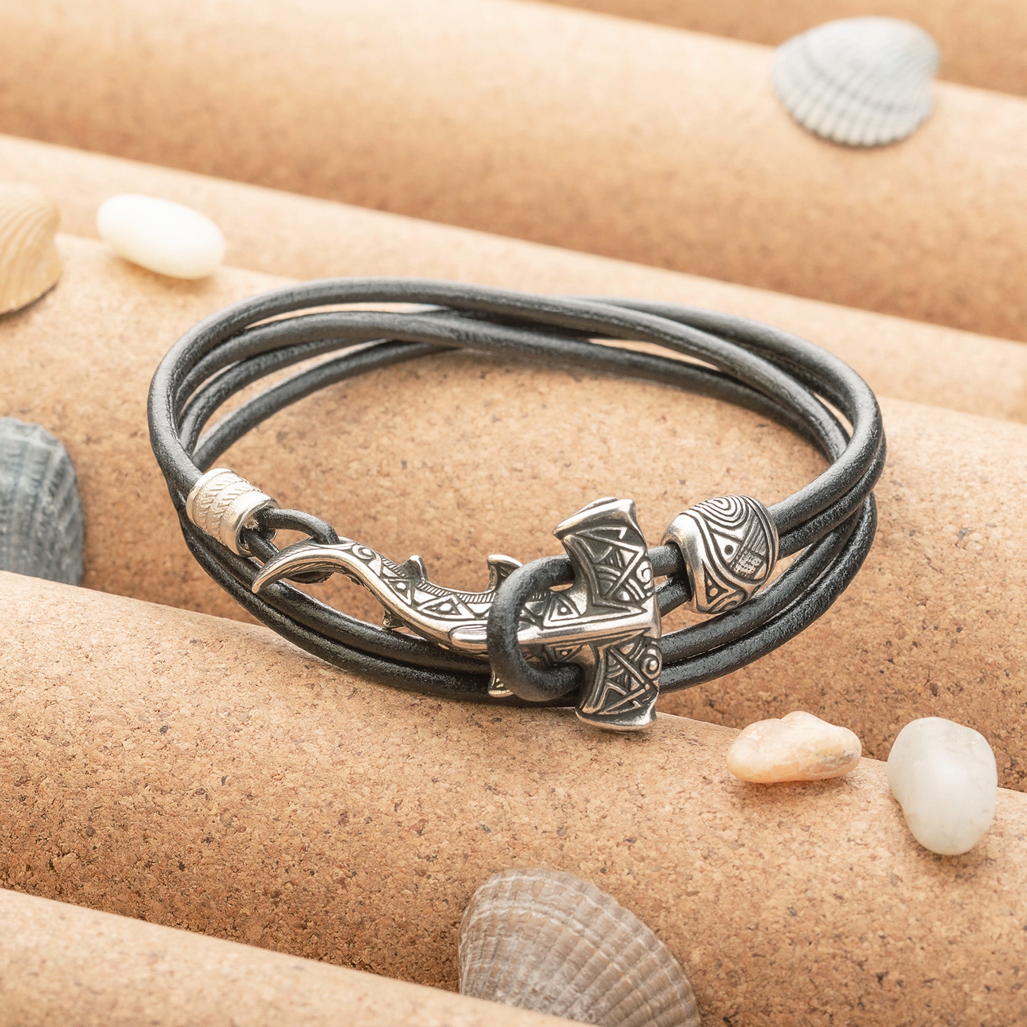 en:#color_black cord / Silver-plated bronze metal|de:#farbe_schwarzes Kabel / Versilbertes Bronzemetall|fr:#couleur_cordon noir / Métal bronze argenté