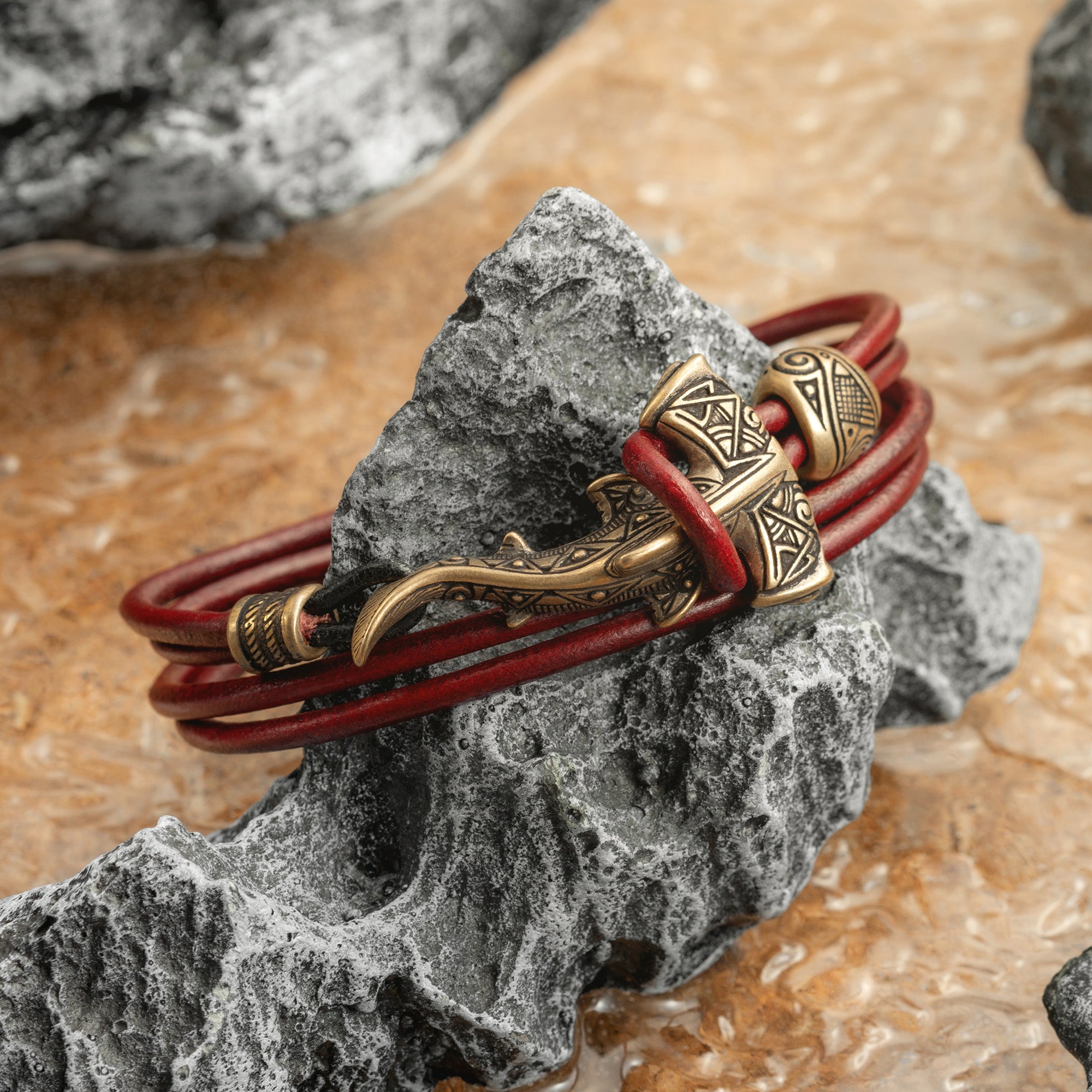 en:#color_burgundy cord / Bronze metal|de:#farbe_burgunderrote Kordel / Bronzemetall|fr:#couleur_cordon bordeaux / métal bronze