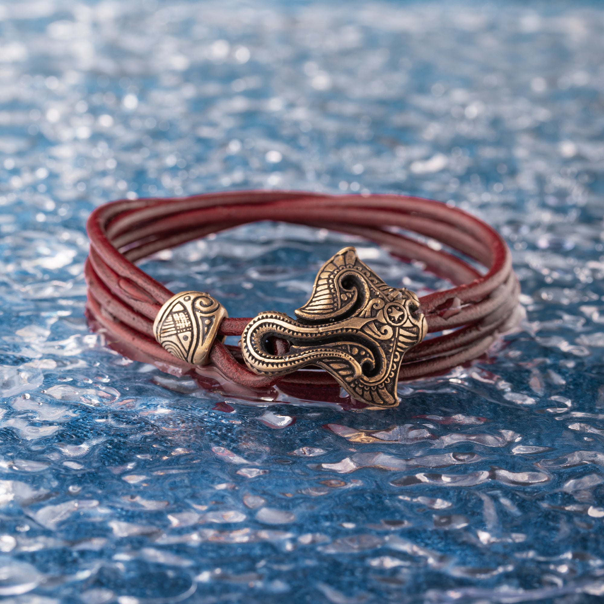 en:#color_burgundy cord / Bronze metal|de:#farbe_burgunderrote Kordel / Bronzemetall|fr:#couleur_cordon bordeaux / métal bronze