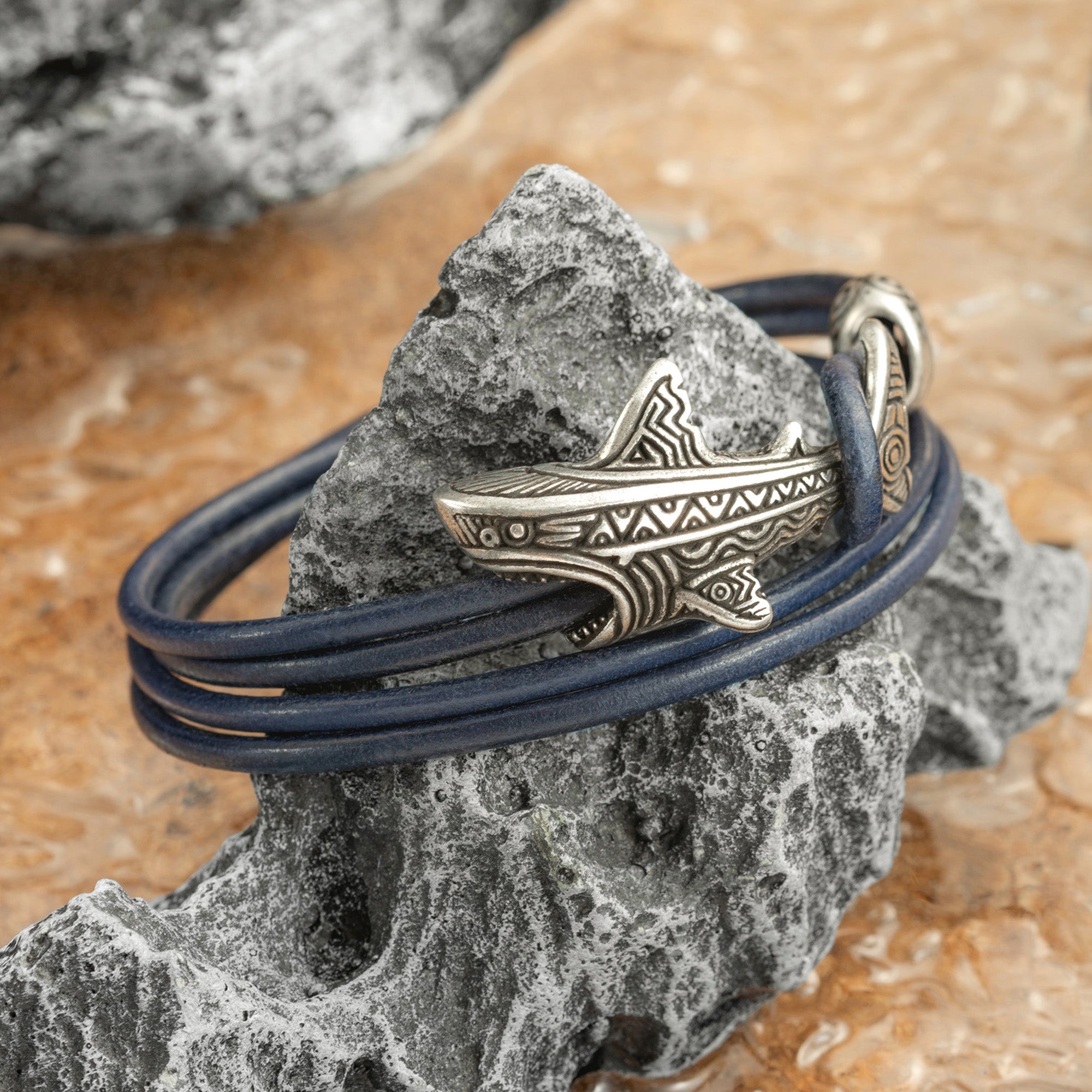 en:#color_navy blue cord / Silver-plated bronze metal|de:#farbe_marineblauer Kordelzug / Versilbertes Bronzemetall|fr:#couleur_cordon bleu marine / Métal bronze argenté