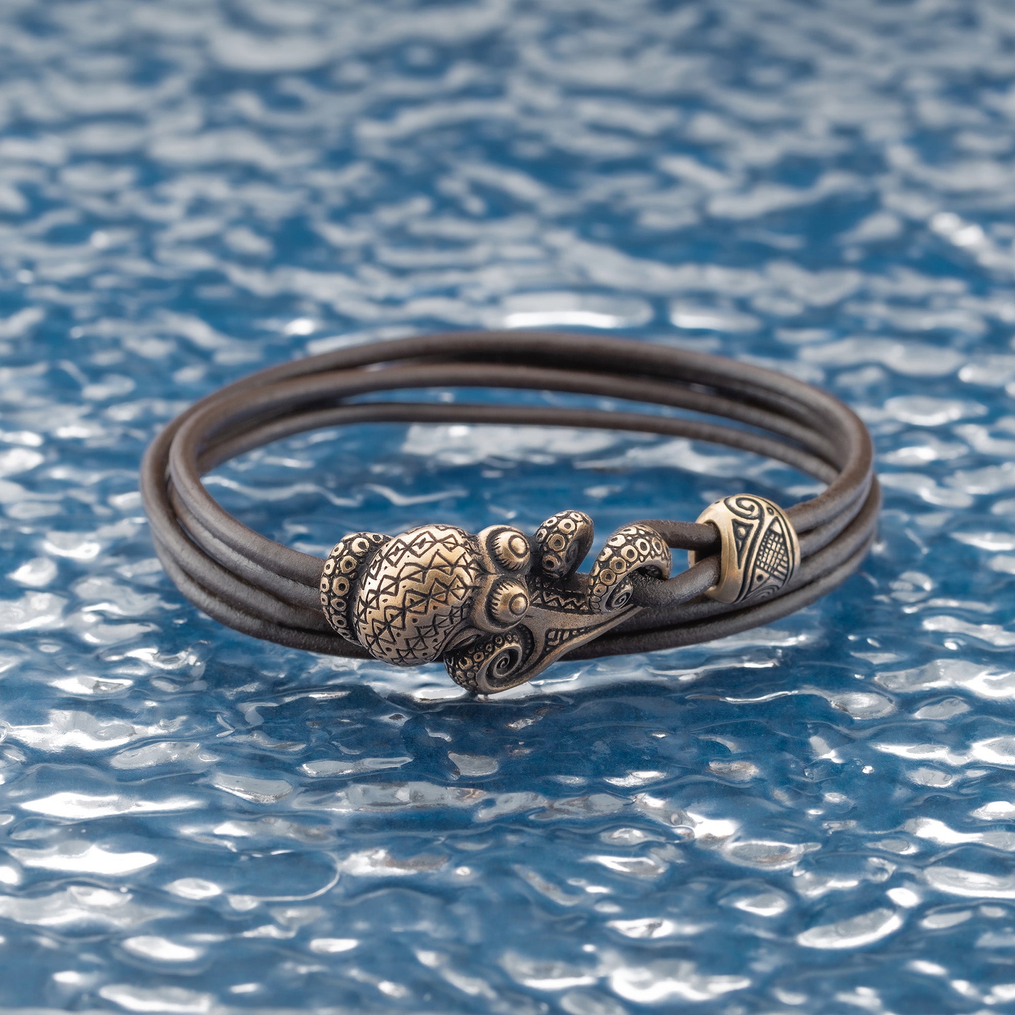 en:#color_brown cord / Bronze metal|de:#farbe_braune Kordel / Bronzemetall|fr:#couleur_cordon marron / métal bronze