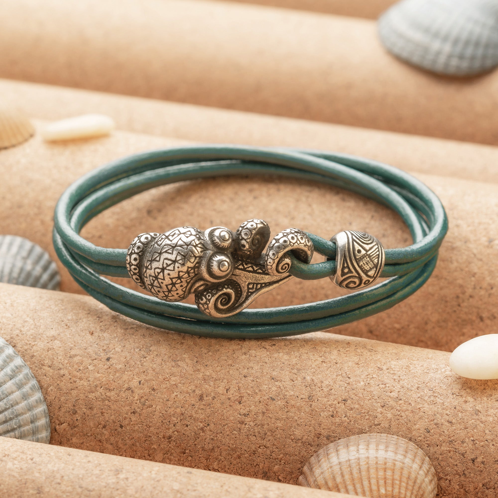 en:#color_turquoise cord / Silver-plated bronze metal|de:#farbe_türkisfarbene Kordel / Versilbertes Bronzemetall|fr:#couleur_cordon turquoise / Métal bronze argenté