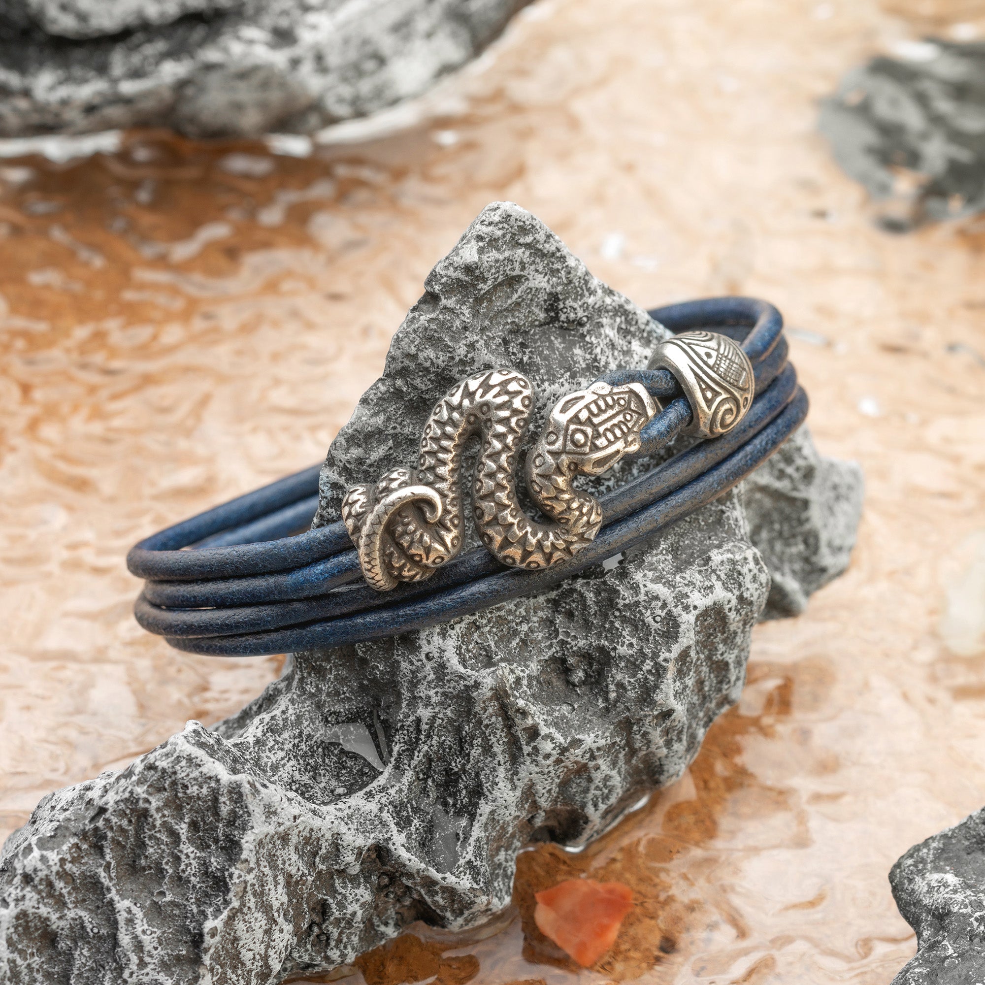 en:#color_navy blue cord / Silver-plated bronze metal|de:#farbe_marineblauer Kordelzug / Versilbertes Bronzemetall|fr:#couleur_cordon bleu marine / Métal bronze argenté