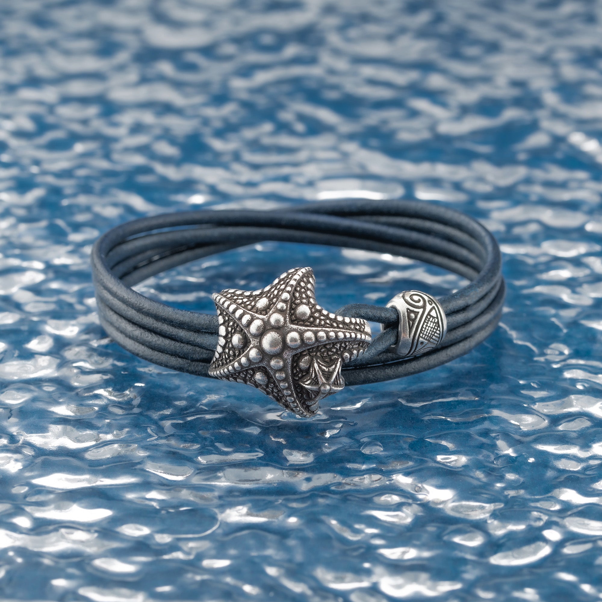 en:#color_navy blue cord / Silver-plated bronze metal|de:#farbe_marineblauer Kordelzug / Versilbertes Bronzemetall|fr:#couleur_cordon bleu marine / Métal bronze argenté