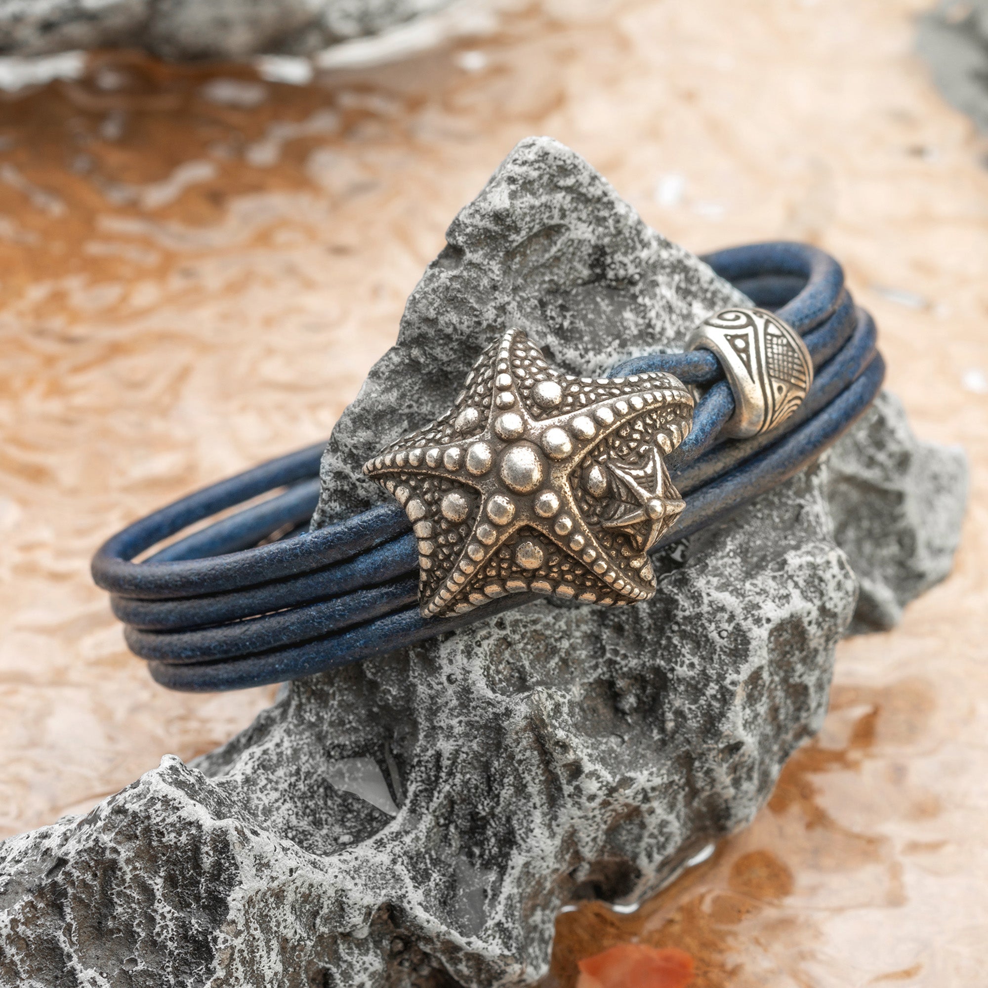 en:#color_navy blue cord / Silver-plated bronze metal|de:#farbe_marineblauer Kordelzug / Versilbertes Bronzemetall|fr:#couleur_cordon bleu marine / Métal bronze argenté