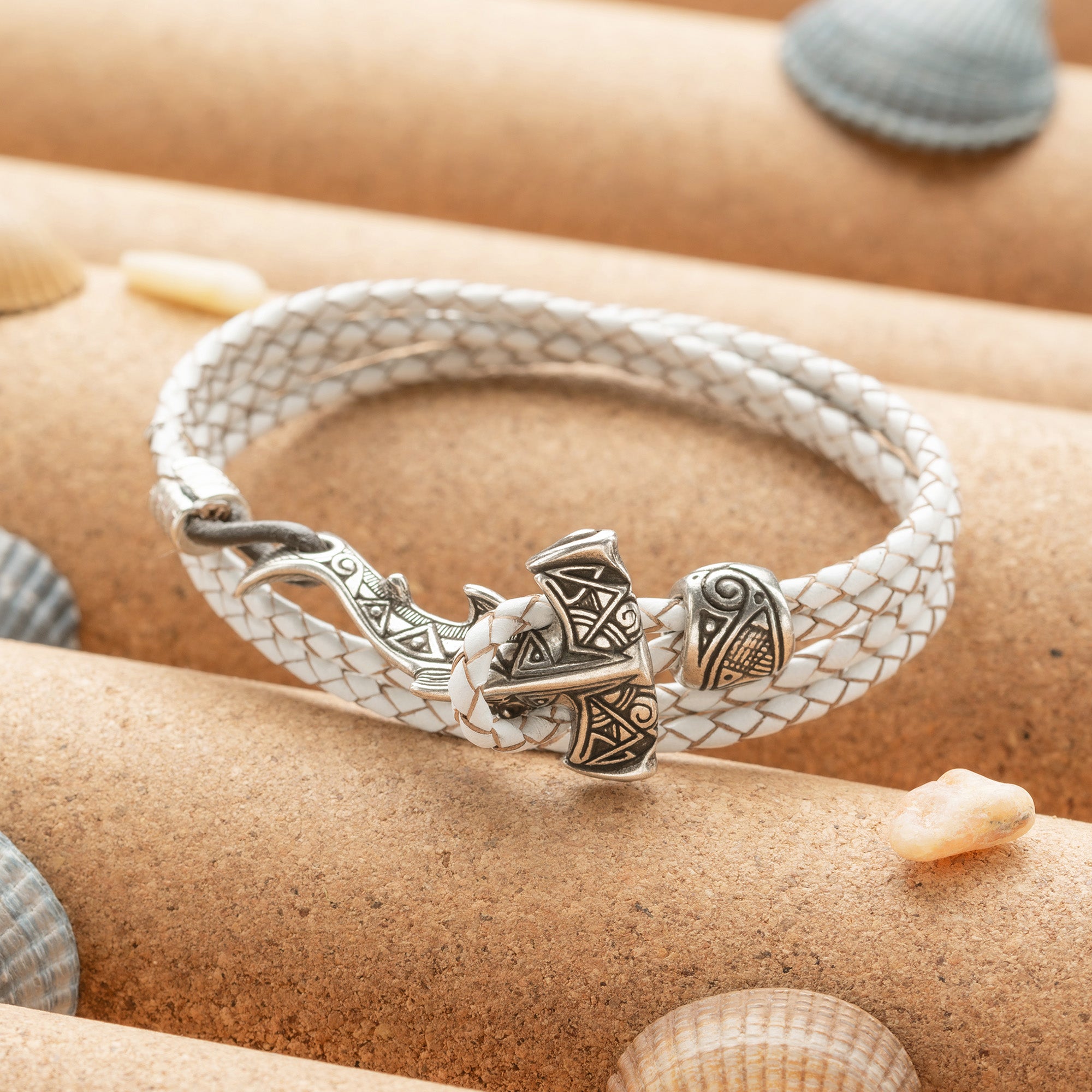 en:#color_white braided cord / Silver-plated bronze metal|de:#farbe_weiß geflochtene Kordel / Versilbertes Bronzemetall|fr:#couleur_cordon tressé blanc / Métal bronze argenté