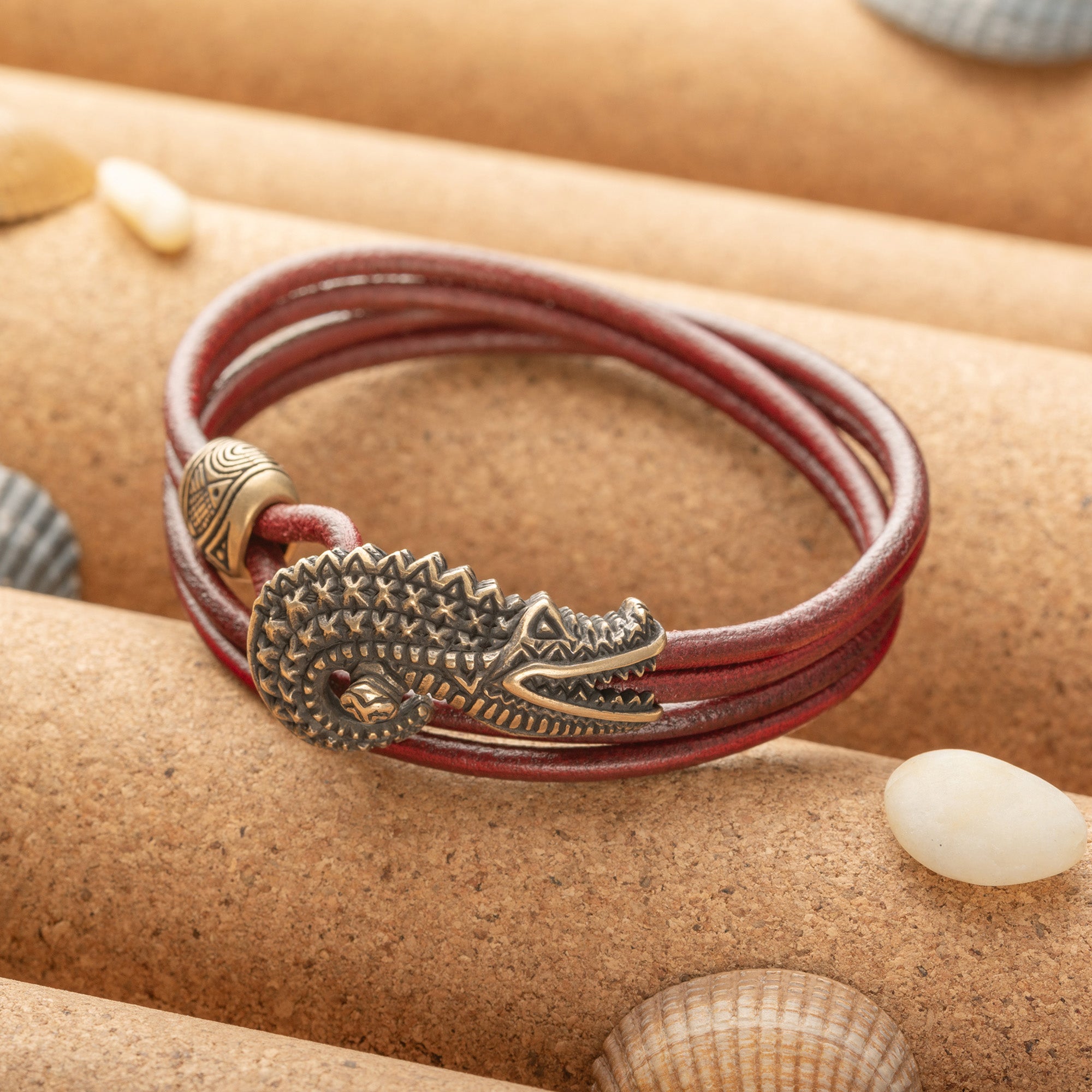 en:#color_burgundy cord / Bronze metal|de:#farbe_burgunderrote Kordel / Bronzemetall|fr:#couleur_cordon bordeaux / métal bronze