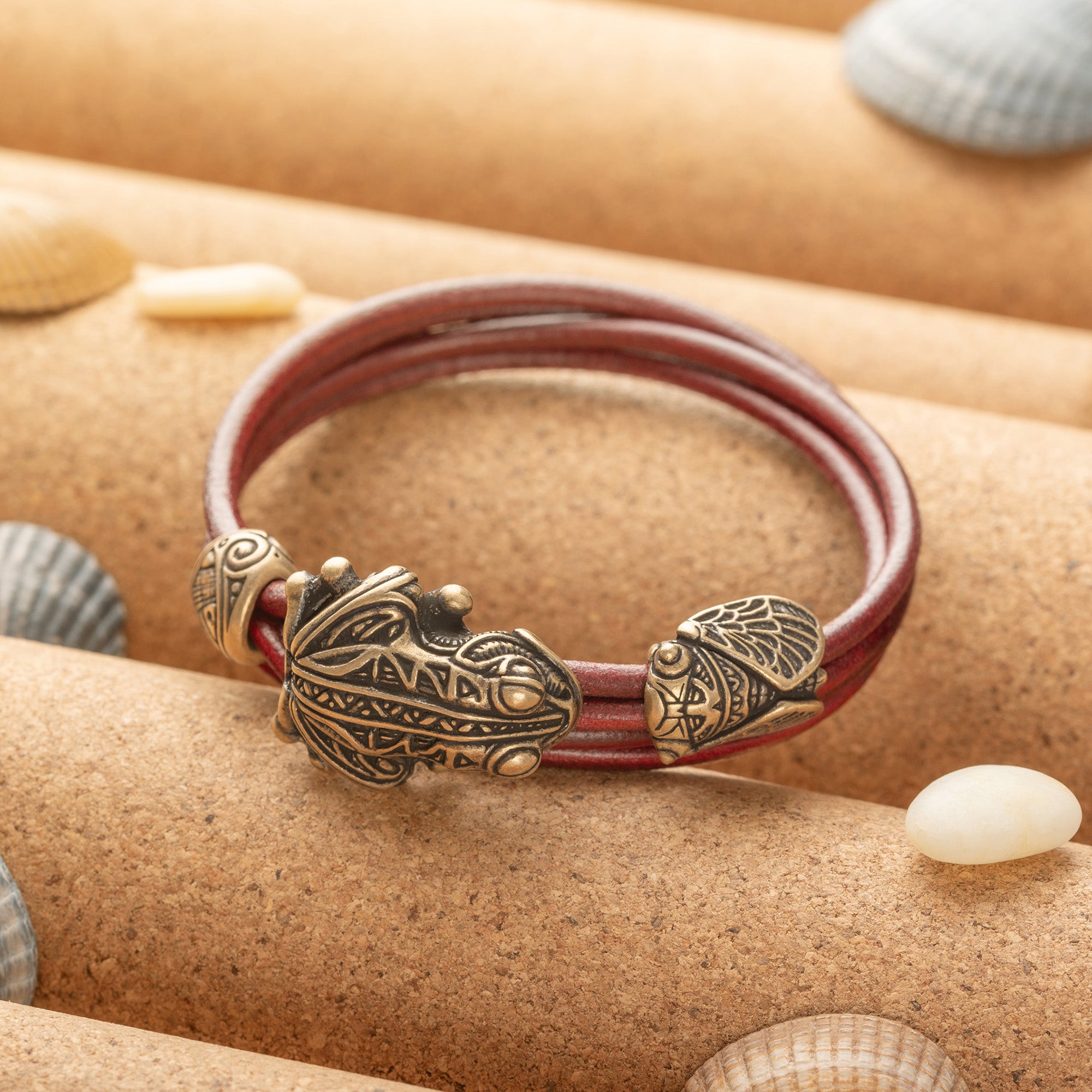 en:#color_burgundy cord / Bronze metal|de:#farbe_burgunderrote Kordel / Bronzemetall|fr:#couleur_cordon bordeaux / métal bronze