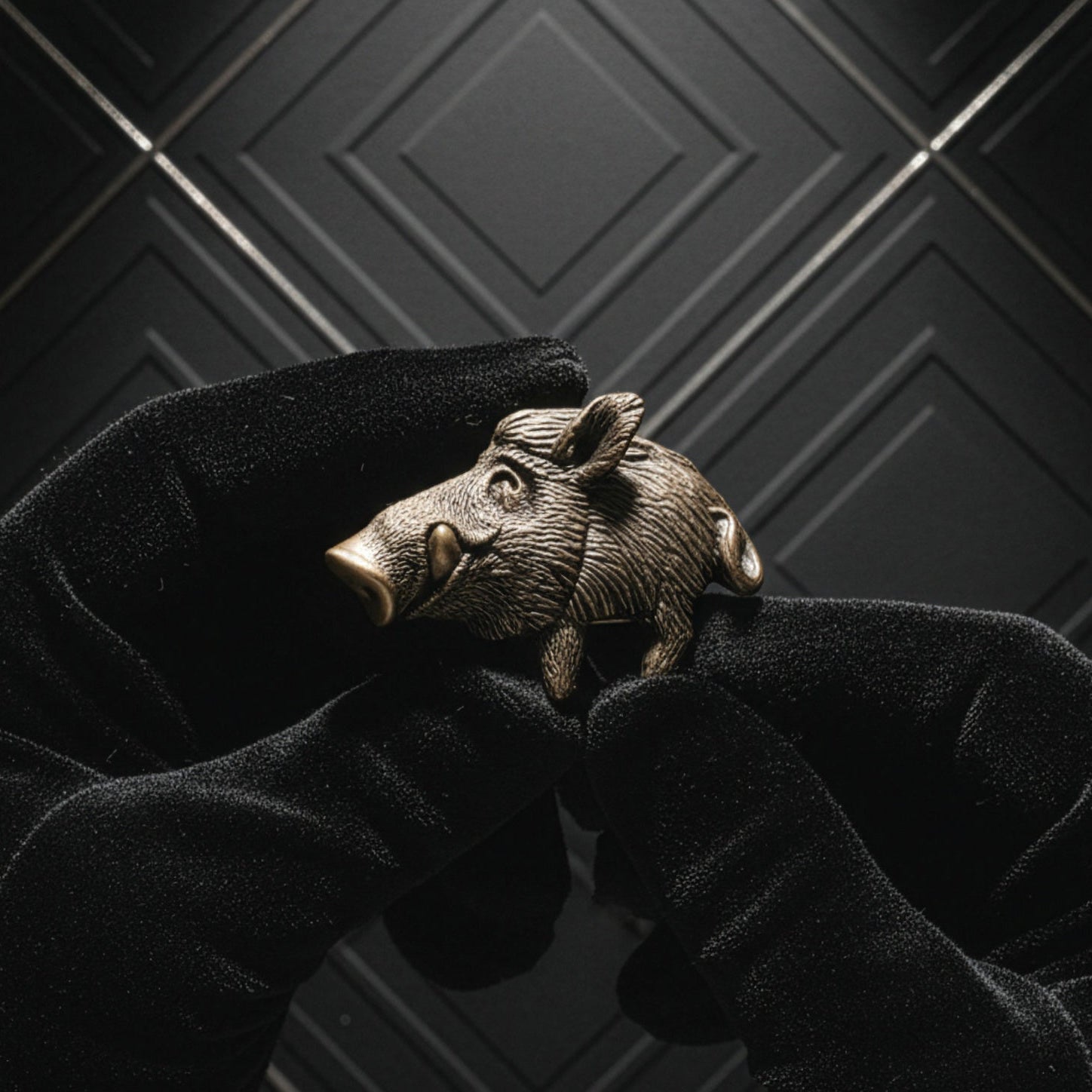 Wild Boar Bronze Figurine – Handcrafted Miniature Gift for Collectors