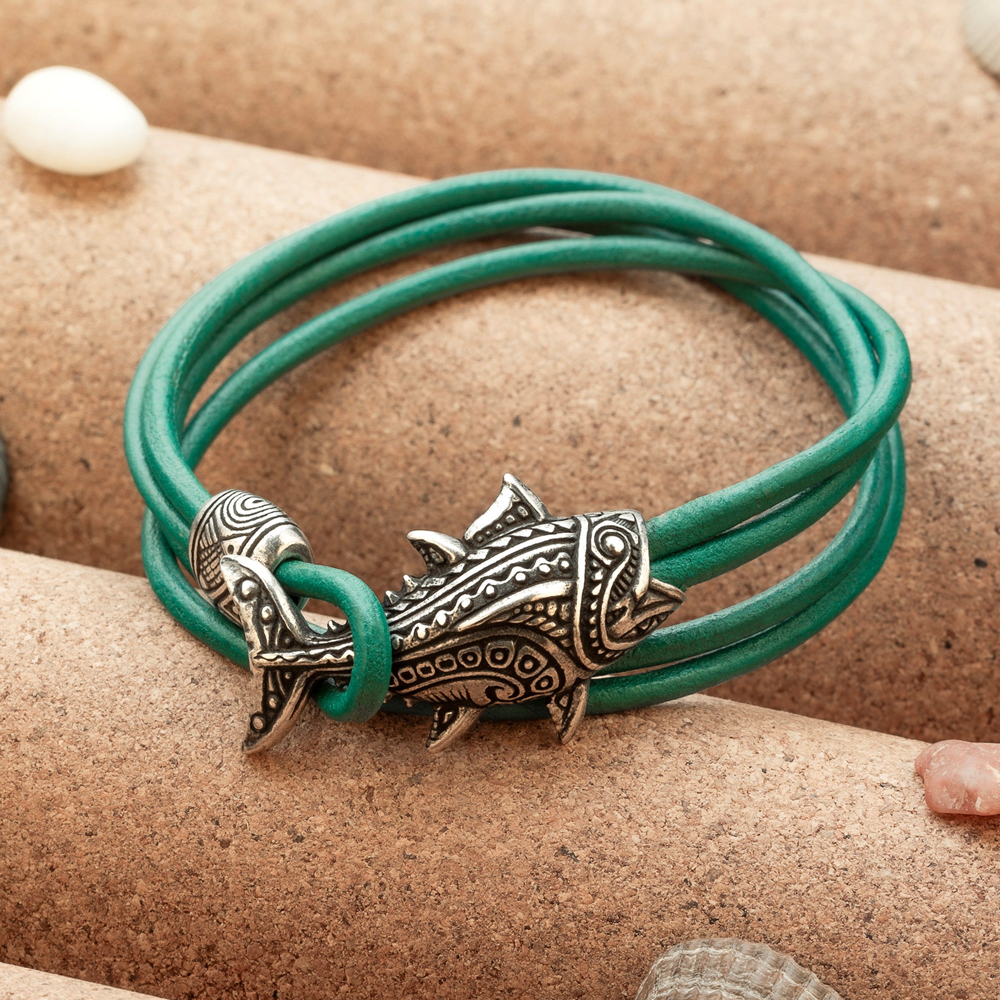 en:#color_turquoise cord / Silver-plated bronze metal|de:#farbe_türkisfarbene Kordel / Versilbertes Bronzemetall|fr:#couleur_cordon turquoise / Métal bronze argenté