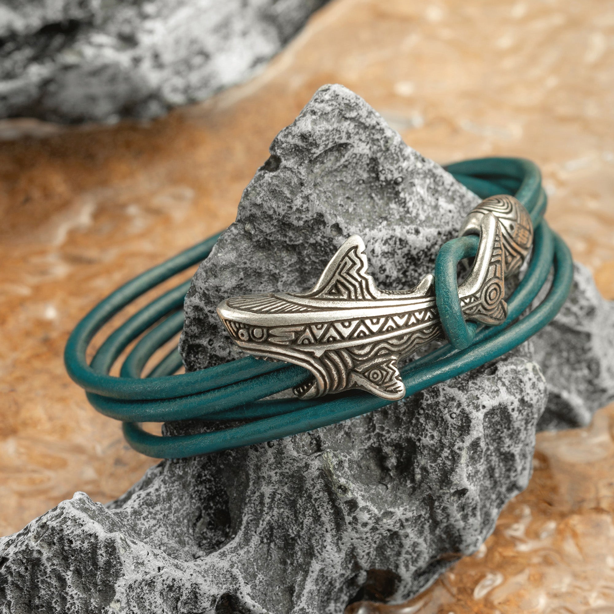 en:#color_turquoise cord / Silver-plated bronze metal|de:#farbe_türkisfarbene Kordel / Versilbertes Bronzemetall|fr:#couleur_cordon turquoise / Métal bronze argenté