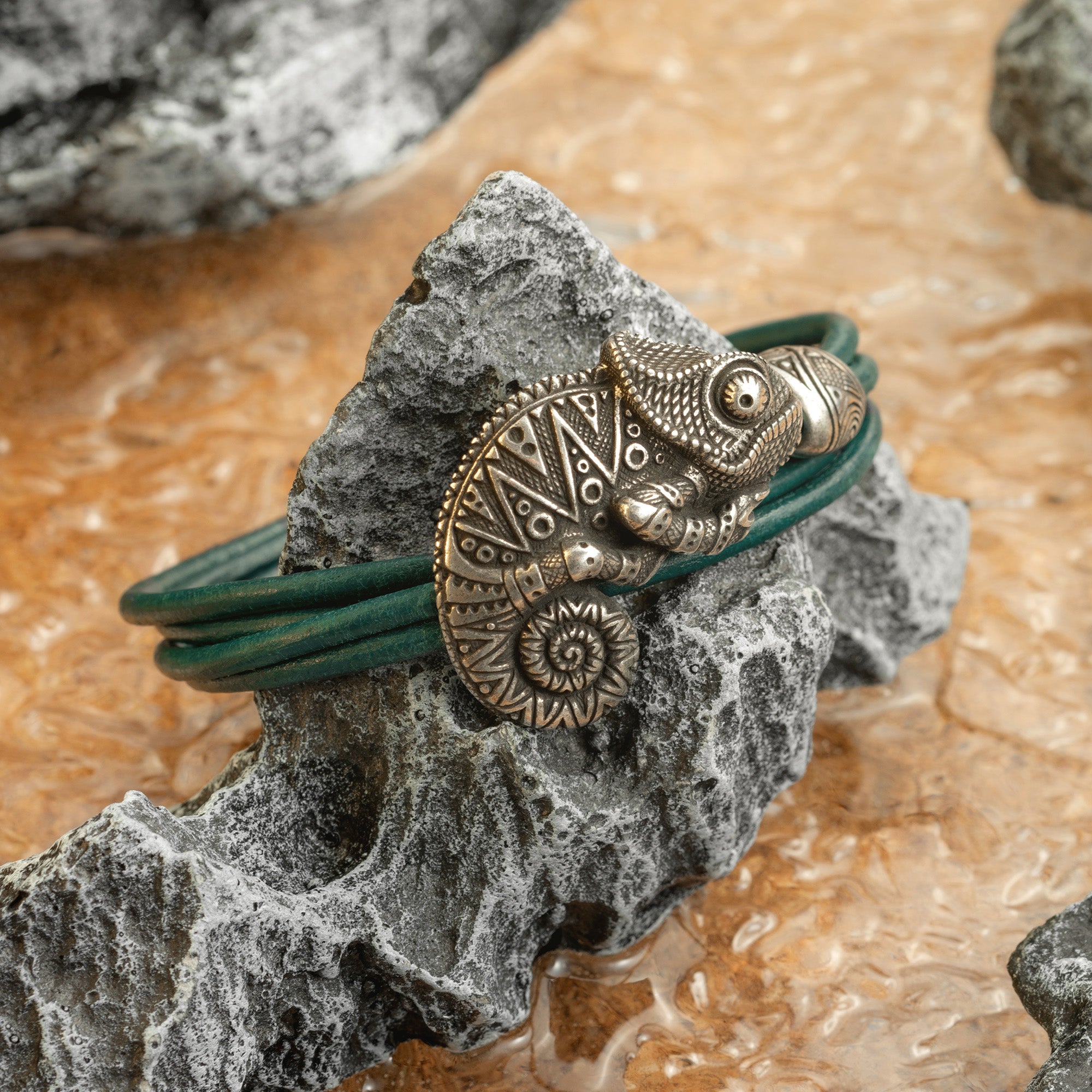 en:#color_turquoise cord / Silver-plated bronze metal|de:#farbe_türkisfarbene Kordel / Versilbertes Bronzemetall|fr:#couleur_cordon turquoise / Métal bronze argenté
