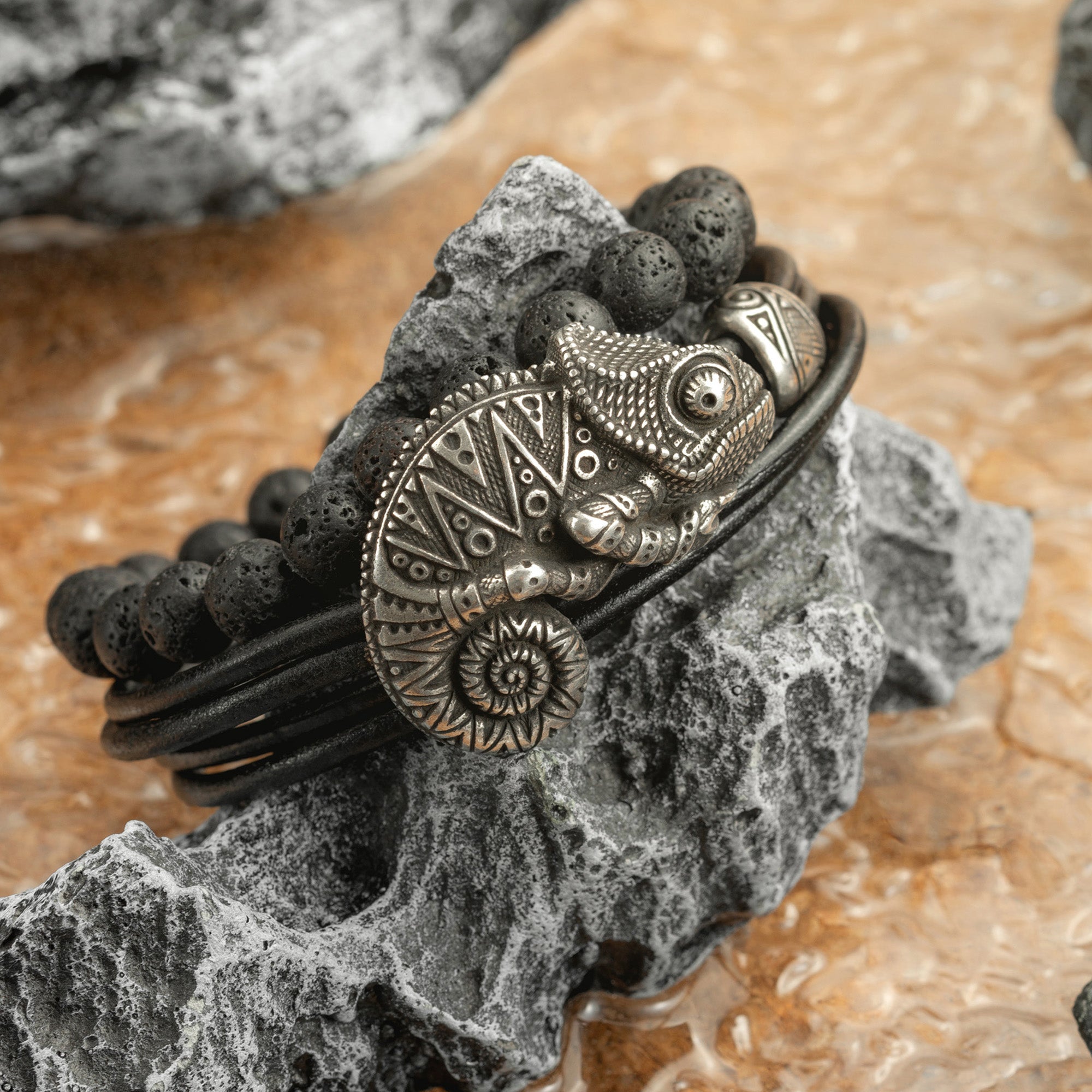 en:#color_black cord / Silver-plated bronze metal|de:#farbe_schwarzes Kabel / Versilbertes Bronzemetall|fr:#couleur_cordon noir / Métal bronze argenté