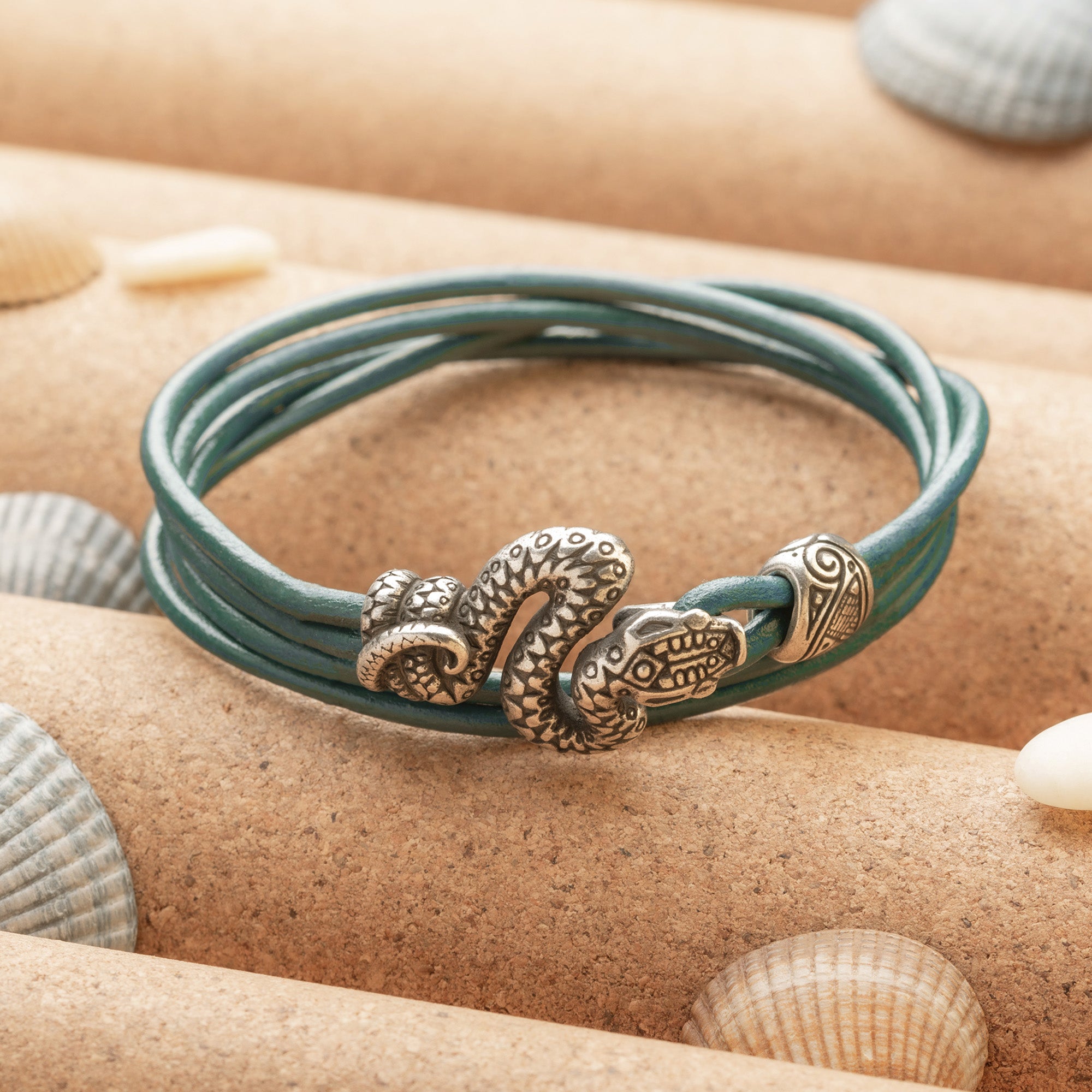 en:#color_turquoise cord / Silver-plated bronze metal|de:#farbe_türkisfarbene Kordel / Versilbertes Bronzemetall|fr:#couleur_cordon turquoise / Métal bronze argenté