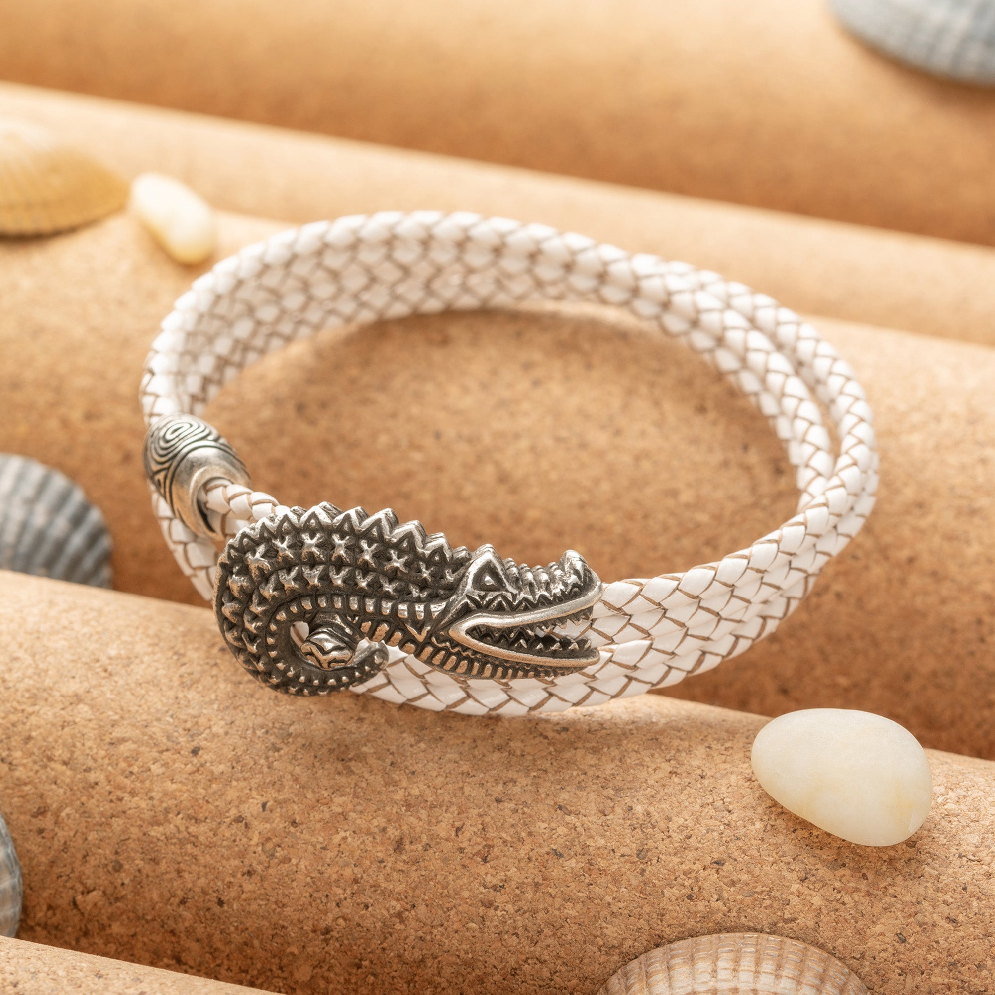 en:#color_white braided cord / Silver-plated bronze |de:#farbe_weiße geflochtene Kordel / Versilberte Bronze |fr:#couleur_cordon tressé blanc / Bronze argenté 