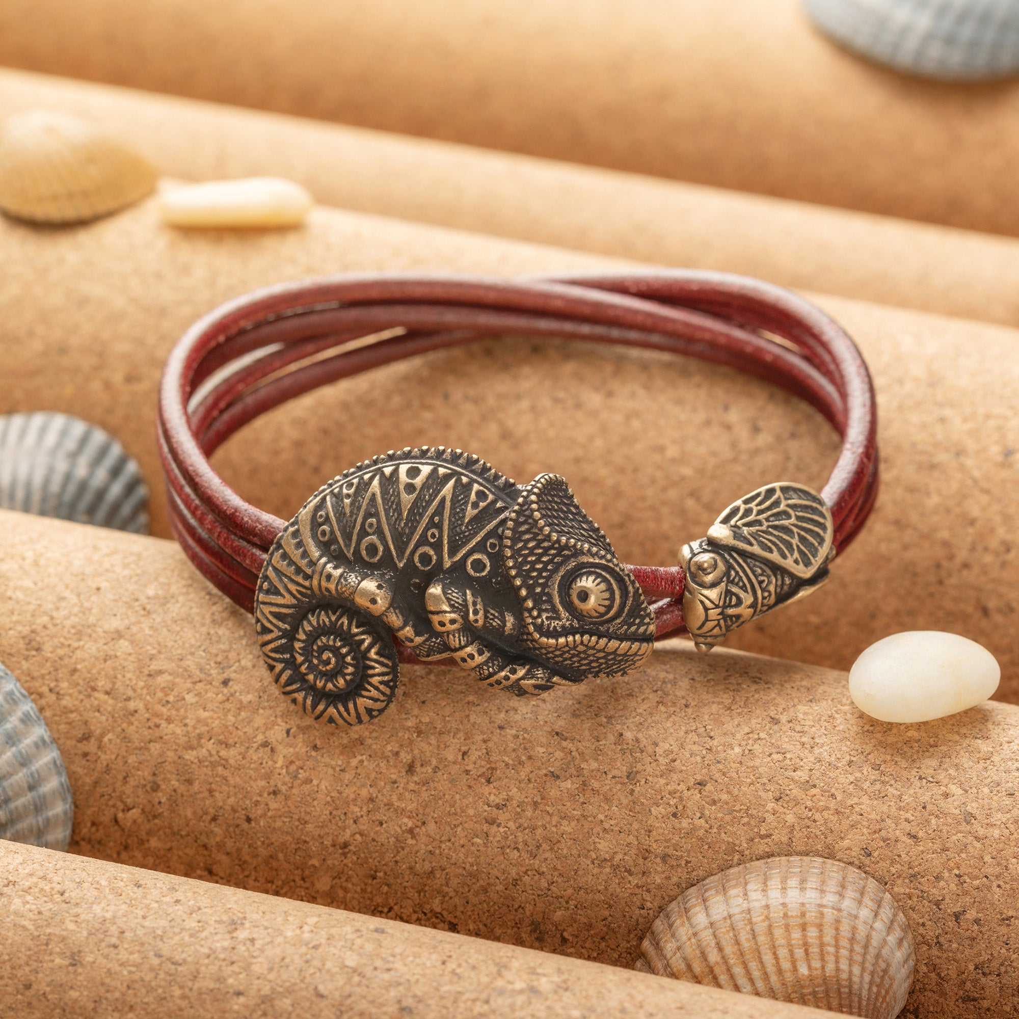 en:#color_burgundy cord / Bronze metal|de:#farbe_burgunderrote Kordel / Bronzemetall|fr:#couleur_cordon bordeaux / métal bronze