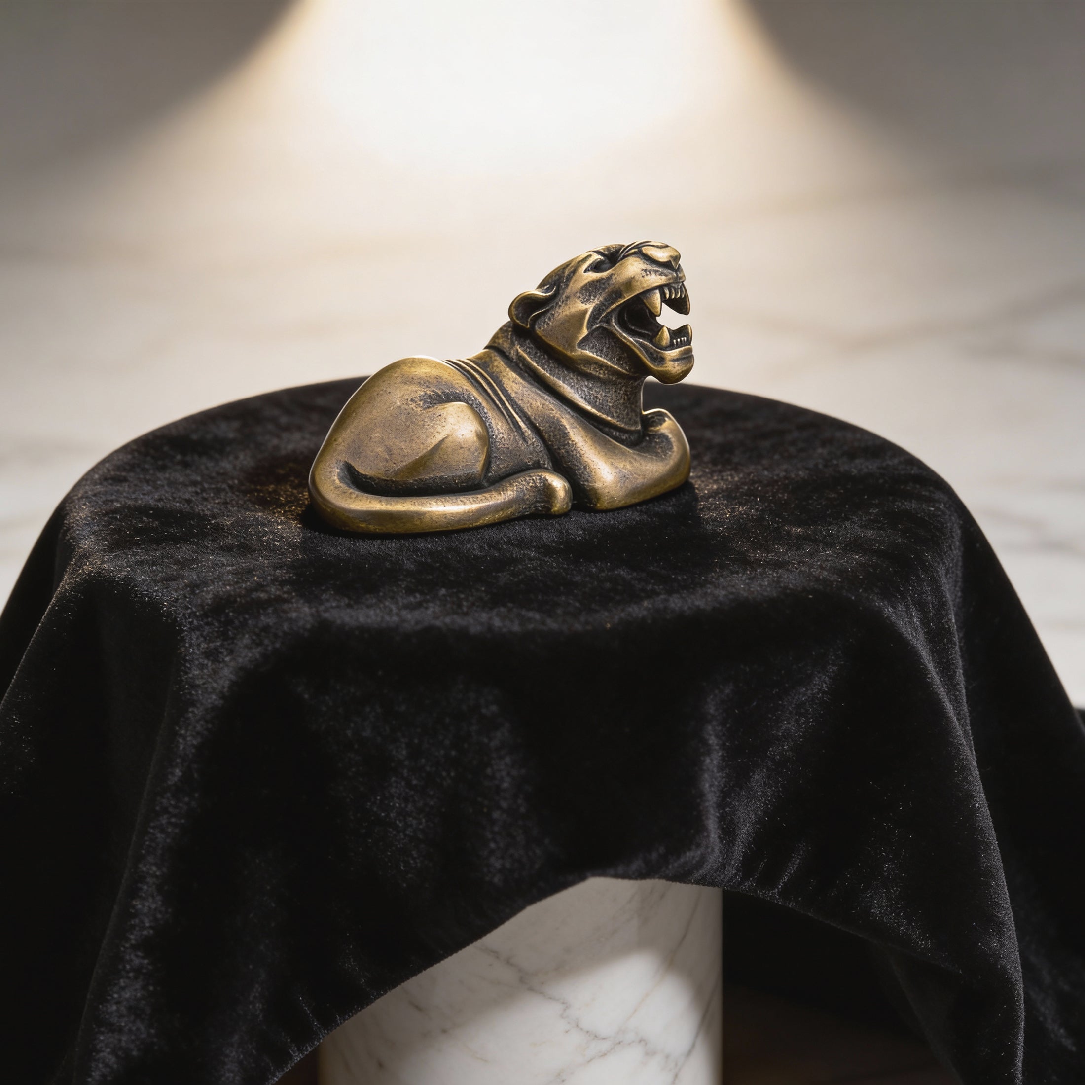 Jaguar Bronze Figurine – Wild Cat Desk Decoration & Gift