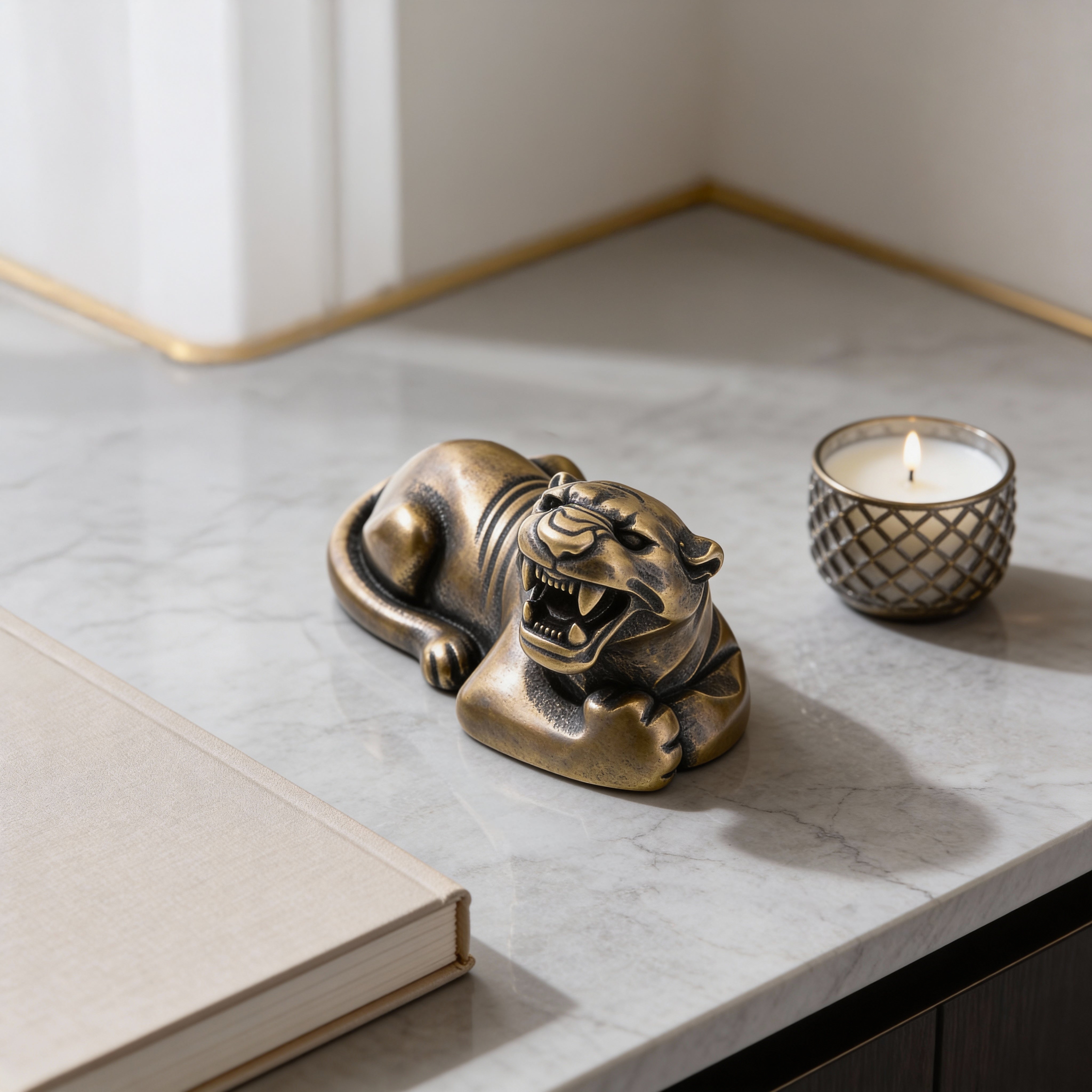 Jaguar Bronze Figurine – Wild Cat Desk Decoration & Gift